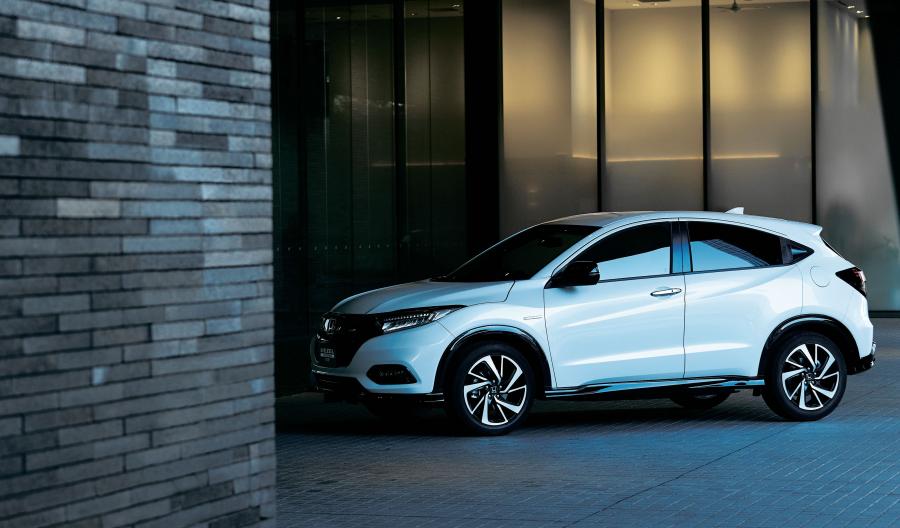  Honda Vezel Hybrid RS 2018 года  (JP) (фото 4 из 11)
